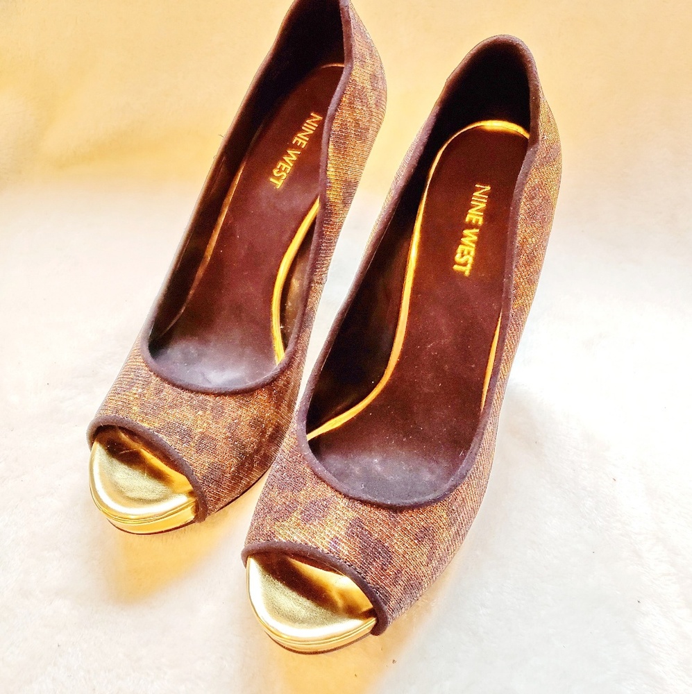Nine West glitter gold bronze cheetah peep toe